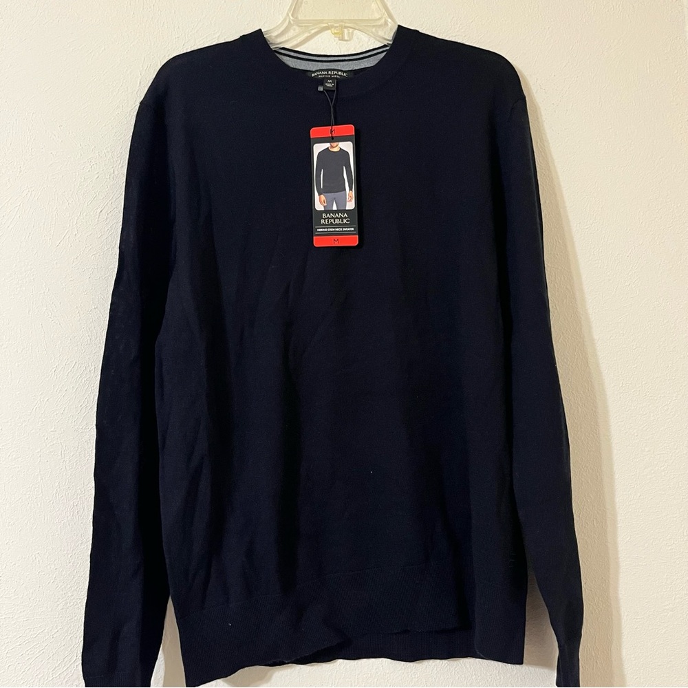 Banana Republic Men’s Crew Neck Sweater - Picture 5 of 9